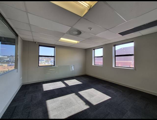 232M² OFFICE TO LET IN WAVERLEY